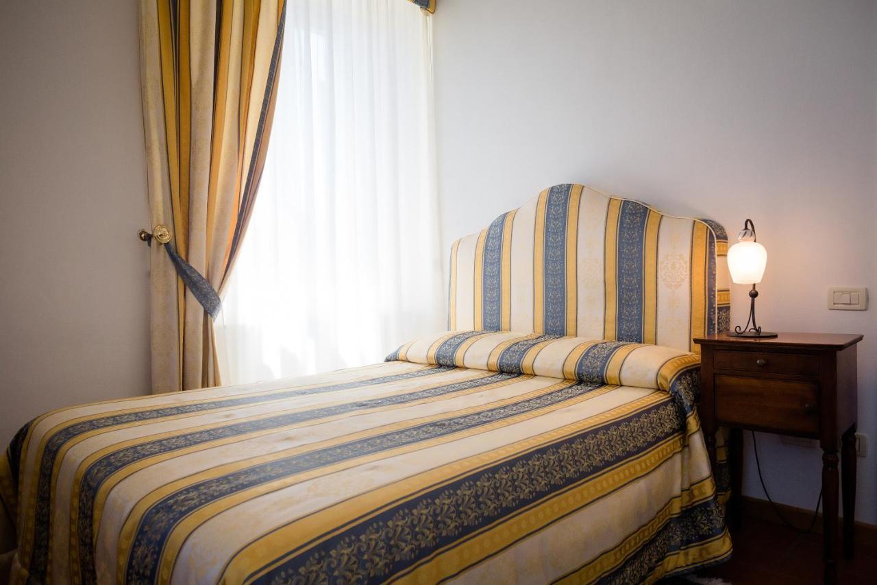 Palazzo La Fenice มัสซามาริตติมา ภายนอก รูปภาพ