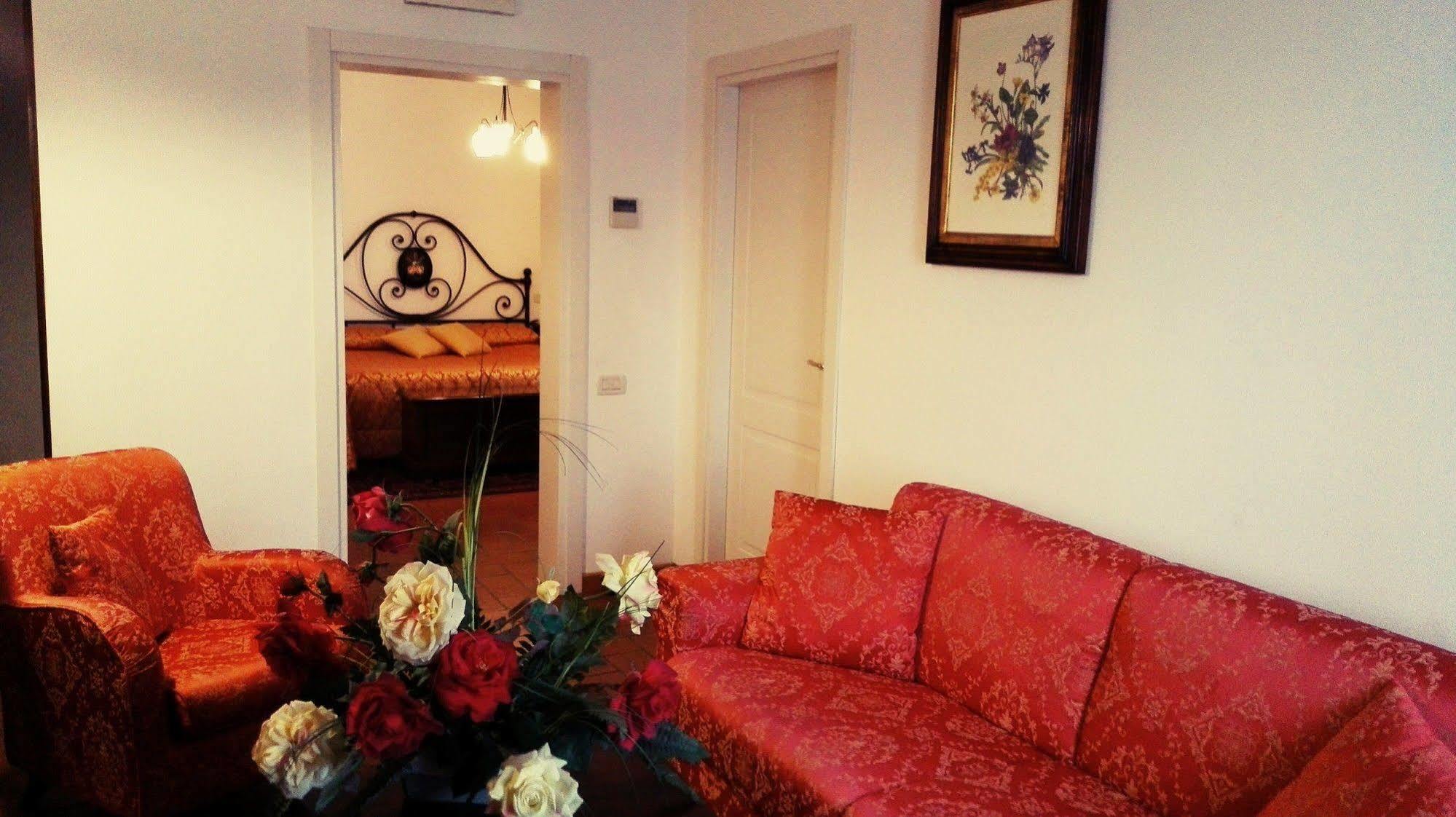 Palazzo La Fenice มัสซามาริตติมา ภายนอก รูปภาพ