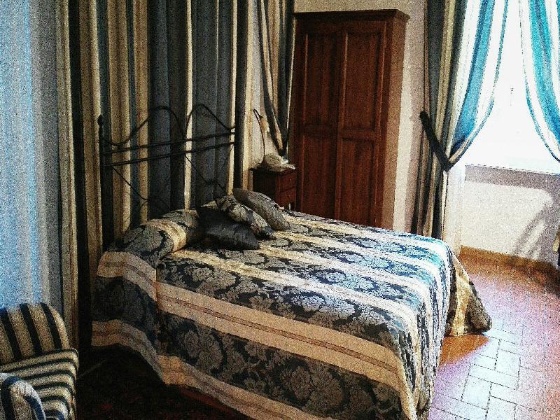Palazzo La Fenice มัสซามาริตติมา ภายนอก รูปภาพ